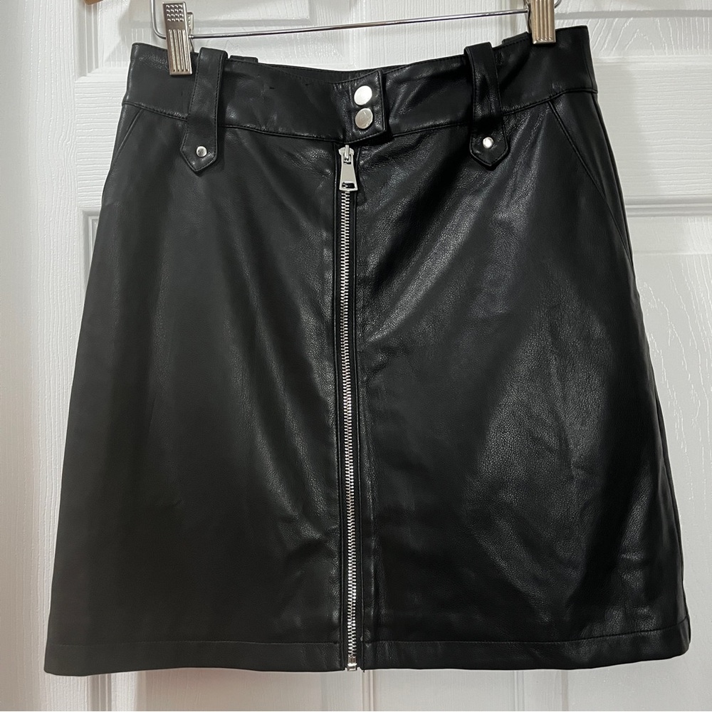 7 For All Mankind Black Vegan Leather A-Line Mini Skirt Zip Front Pockets Size S